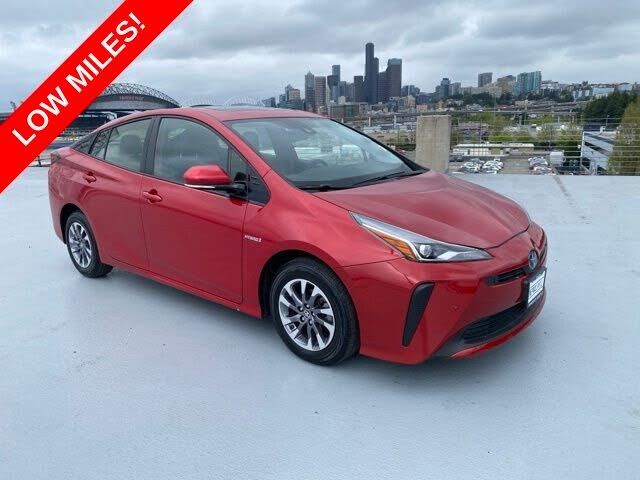 2019 TOYOTA PRIUS