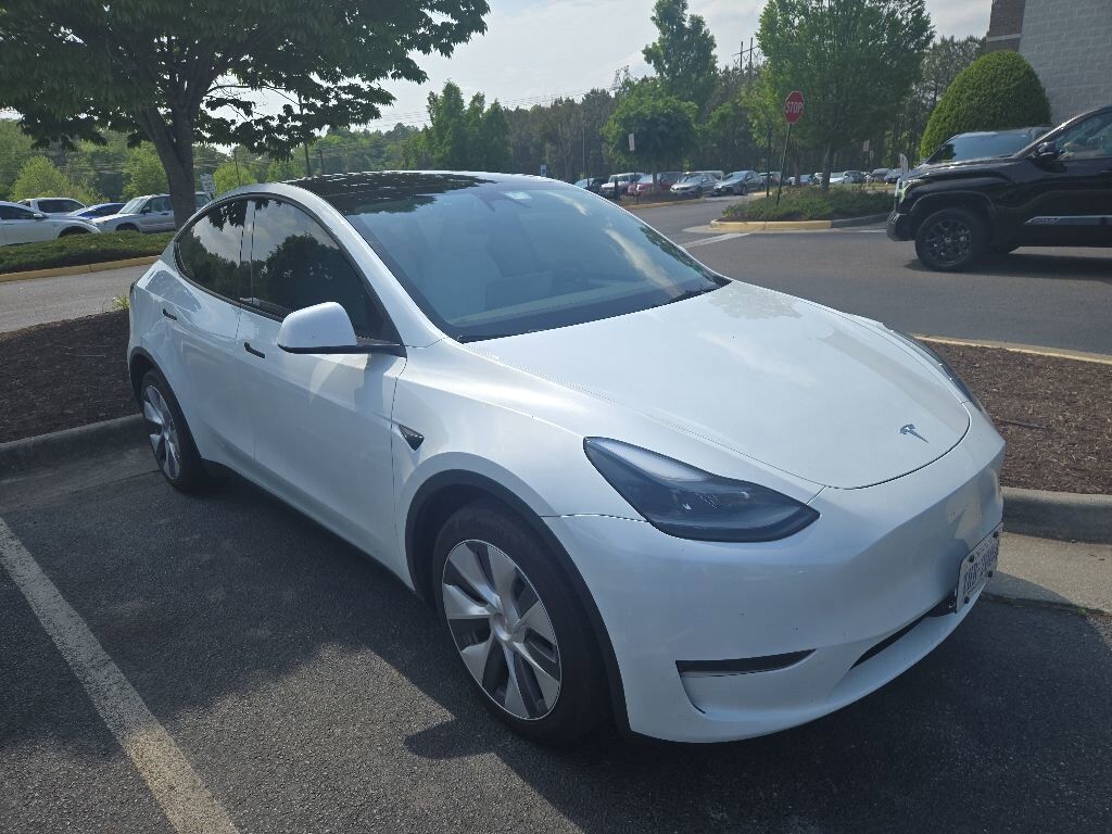 2024 TESLA Model Y
