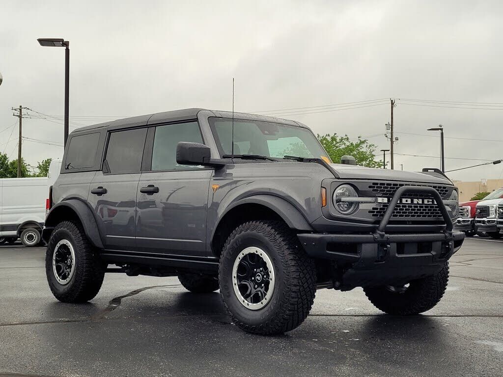 2023 FORD Bronco