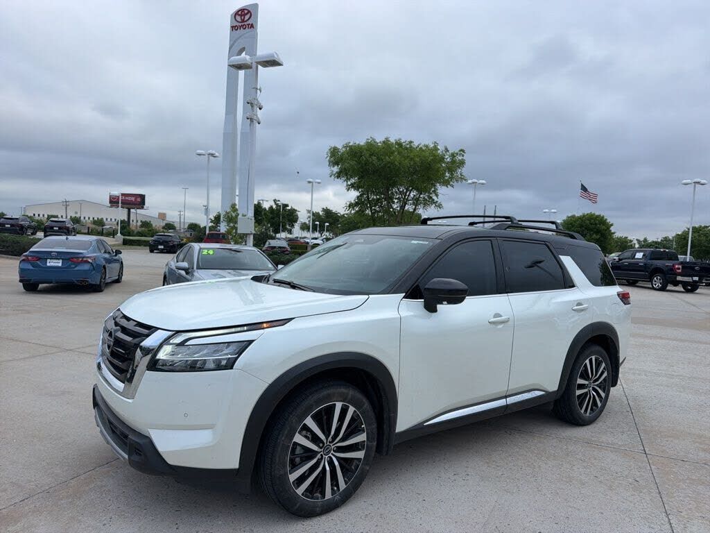 2024 NISSAN Pathfinder