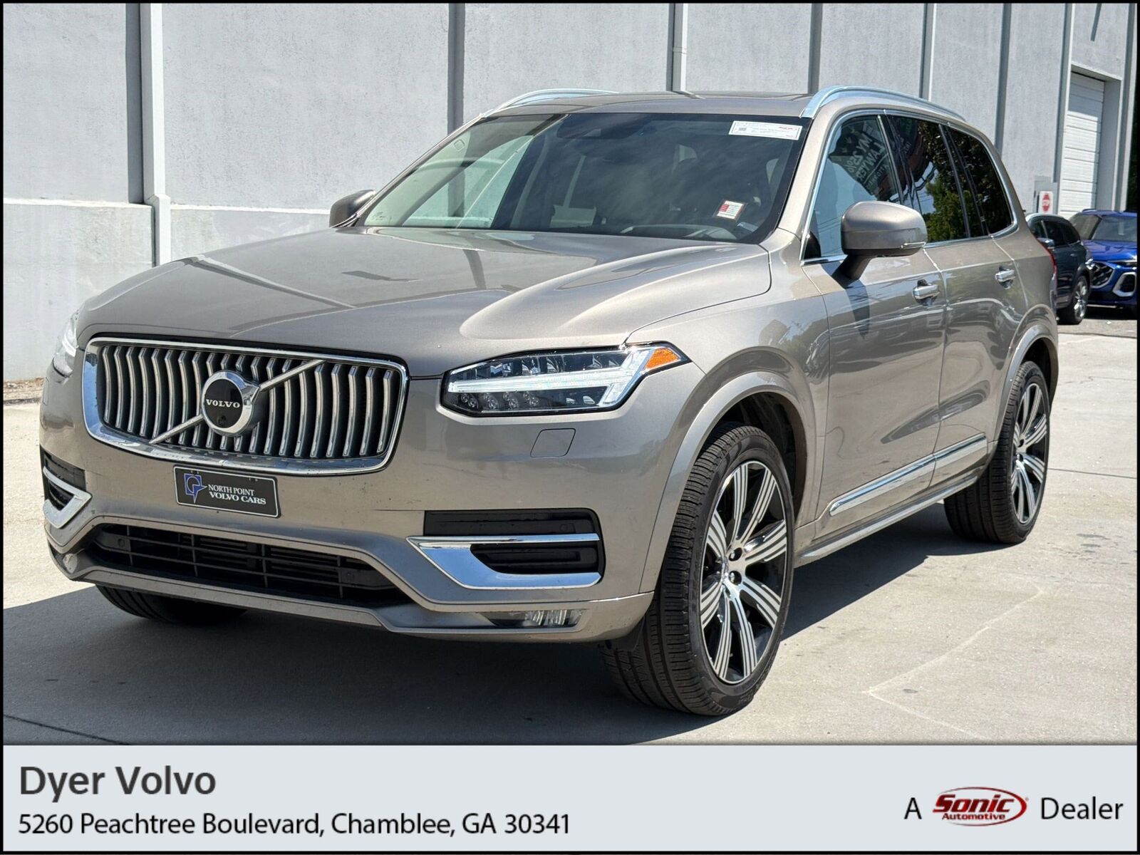 2022 VOLVO XC90