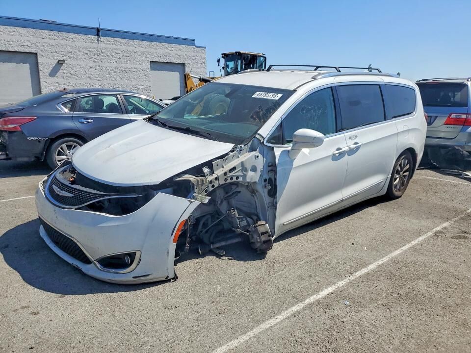 2019 CHRYSLER Pacifica
