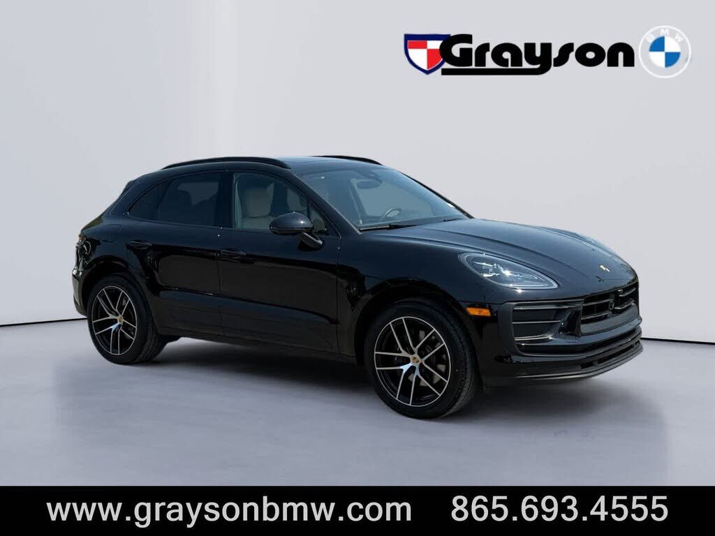 2024 PORSCHE Macan