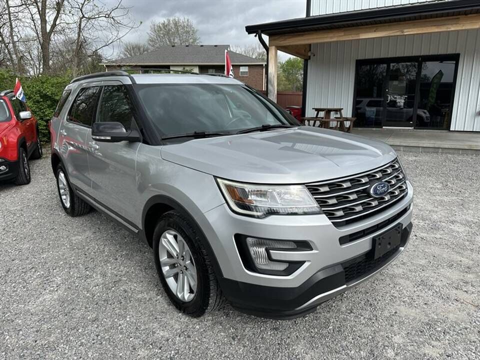2017 FORD Explorer