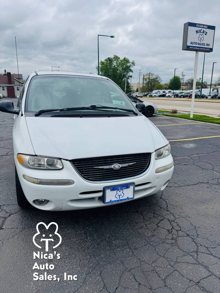 Chrysler Town and Country