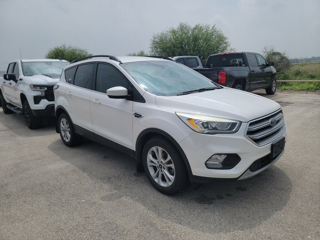 2017 FORD Escape