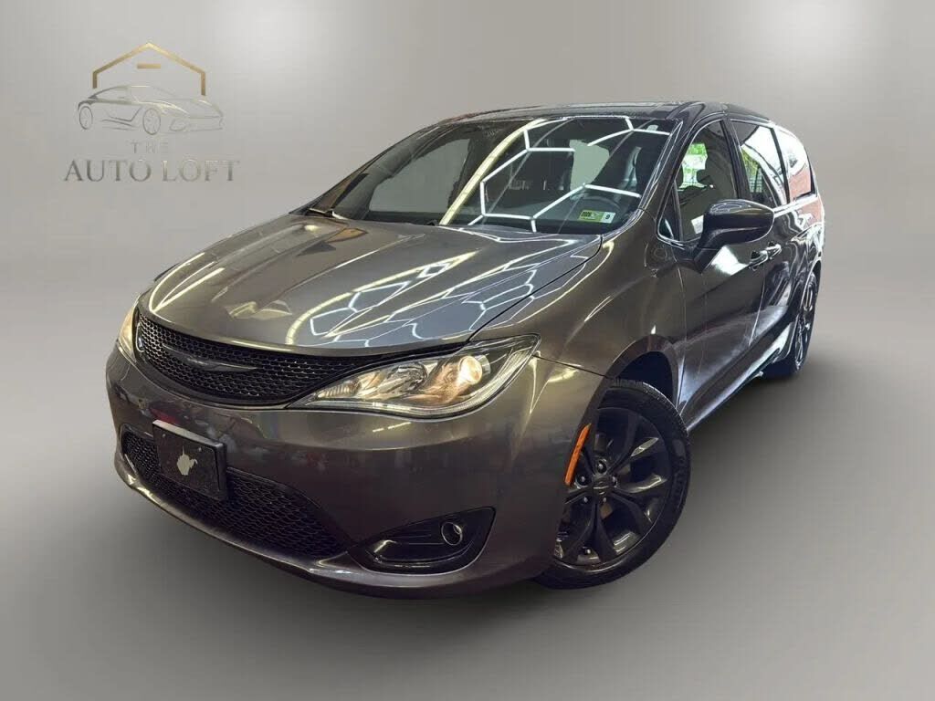 2019 CHRYSLER Pacifica