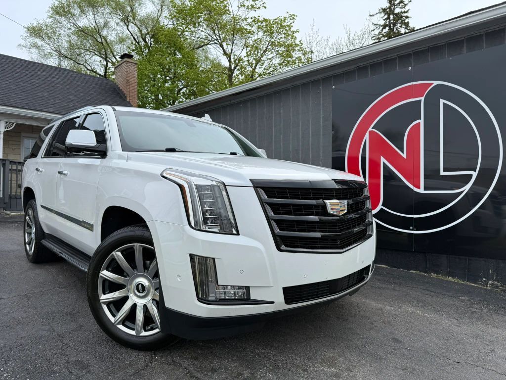 2017 CADILLAC Escalade