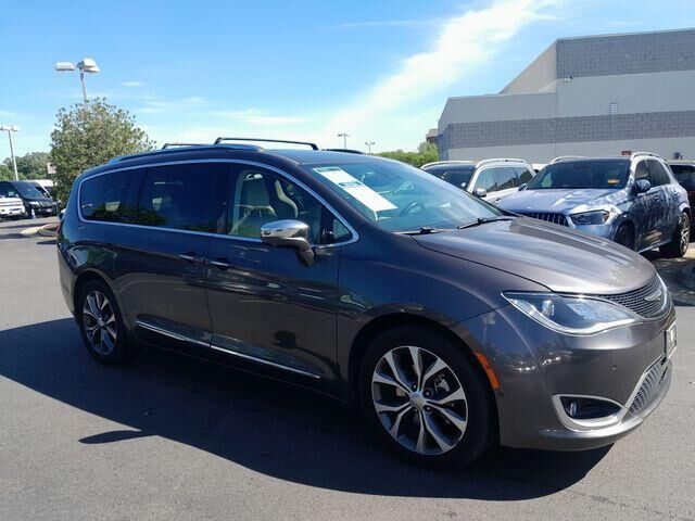 2017 CHRYSLER Pacifica