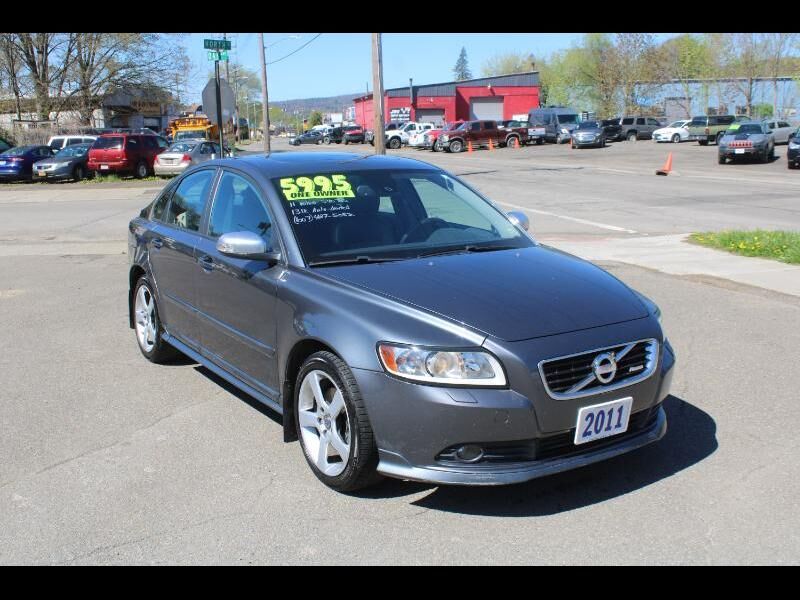 2011 VOLVO S40