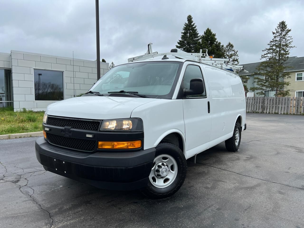 2019 CHEVROLET Express