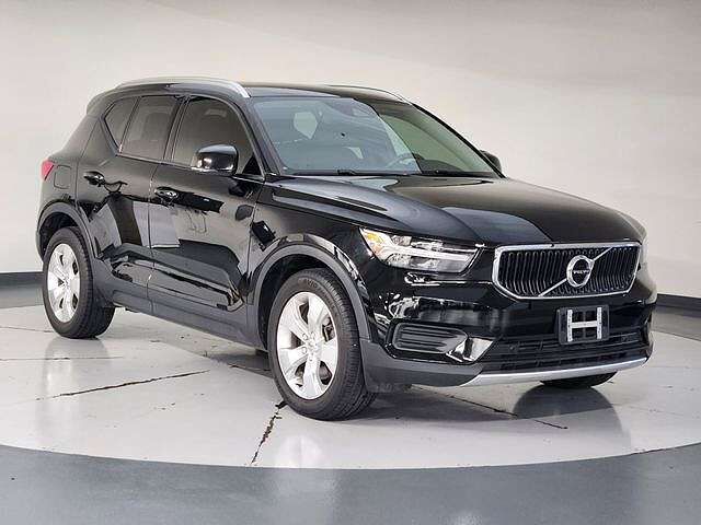 2020 VOLVO XC40