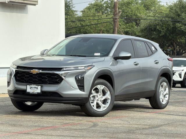 2026 CHEVROLET Trax