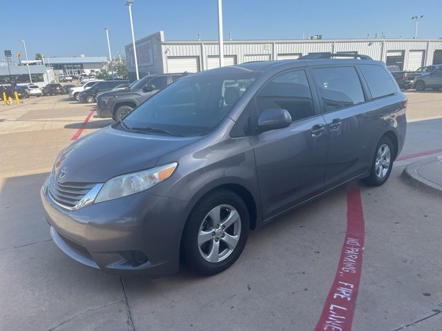 2015 TOYOTA Sienna