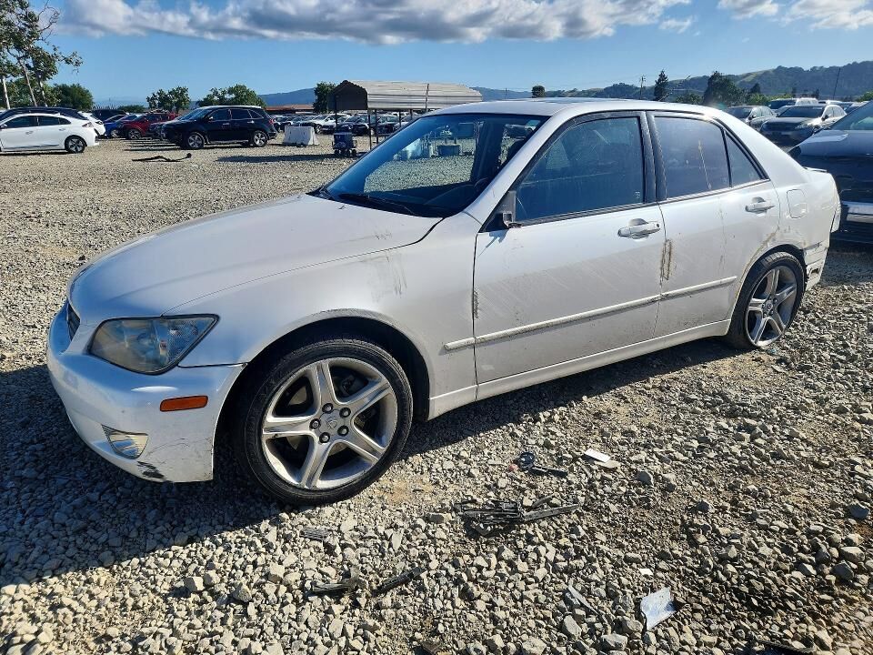 2001 LEXUS IS