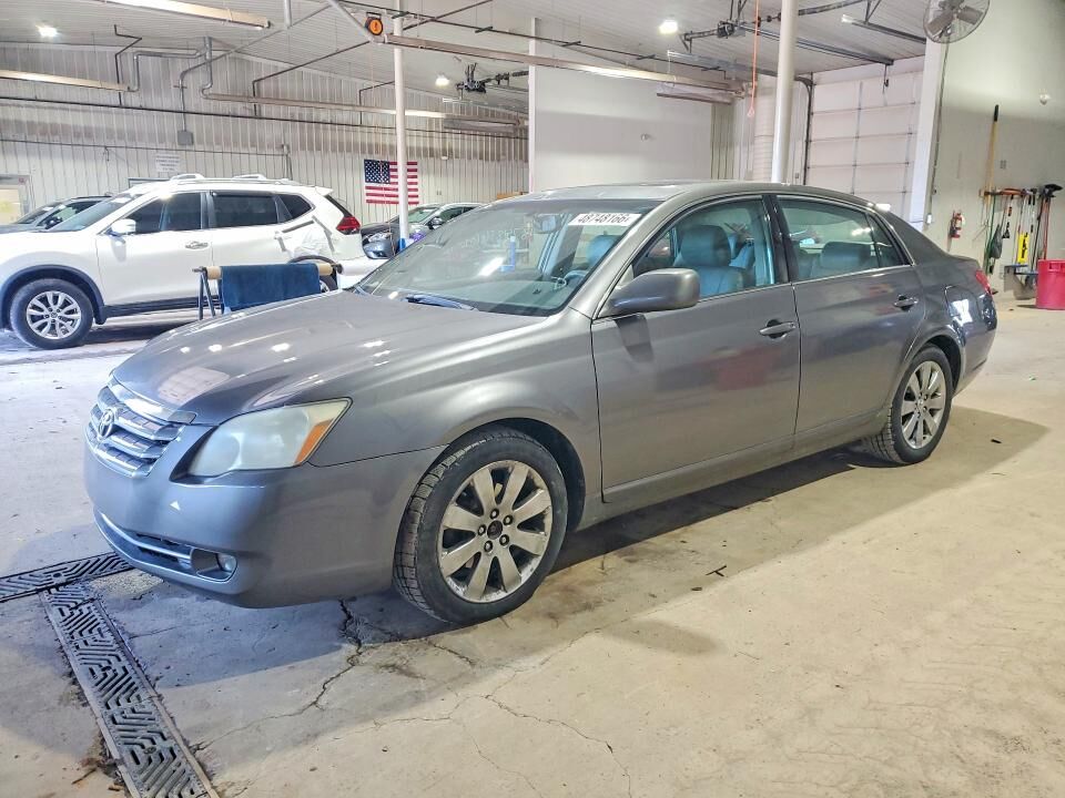 2005 TOYOTA Avalon
