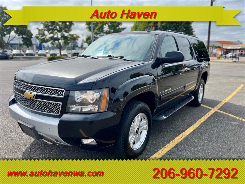 2013 CHEVROLET Suburban