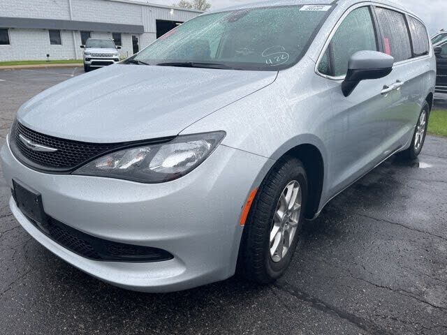 2023 CHRYSLER Voyager
