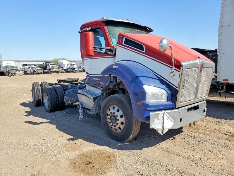 2019 KENWORTH T880