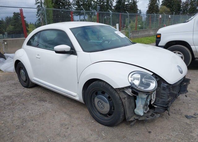 2012 VOLKSWAGEN Beetle