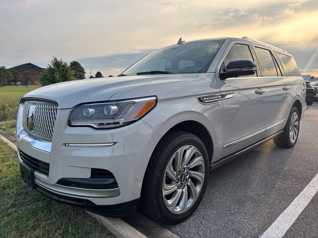 2024 LINCOLN Navigator L