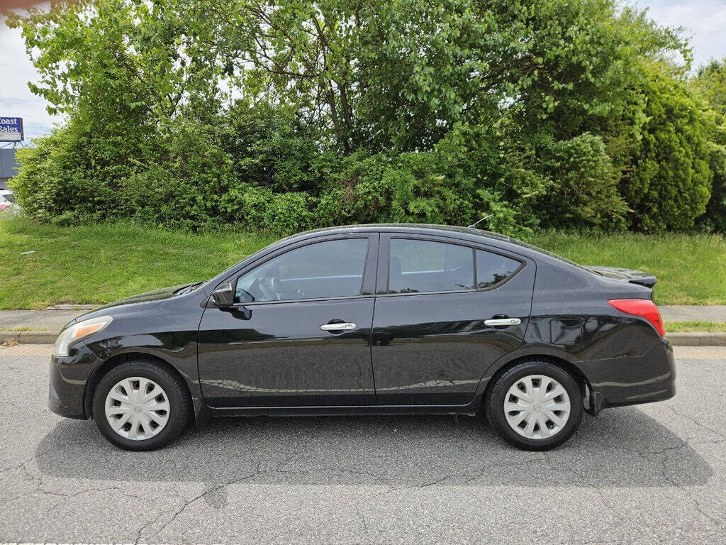2015 NISSAN Versa