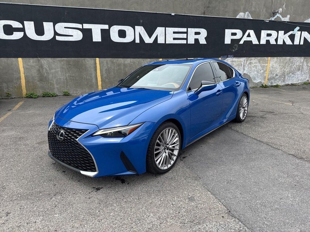 2023 LEXUS IS