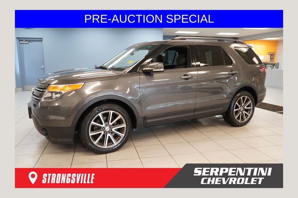 2015 FORD Explorer