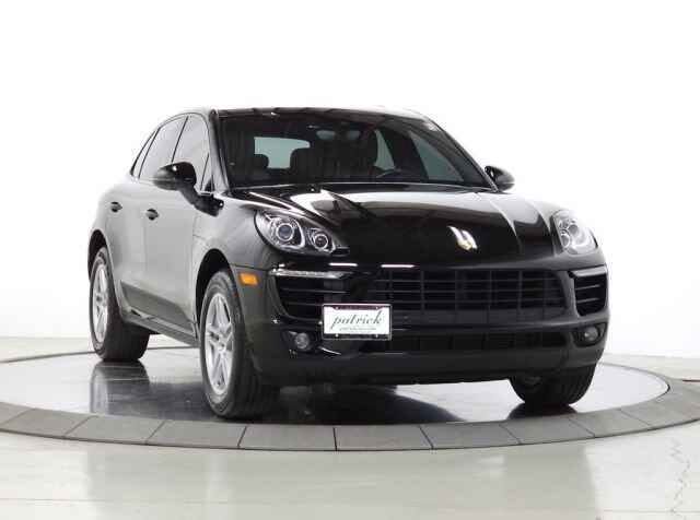 2017 PORSCHE Macan
