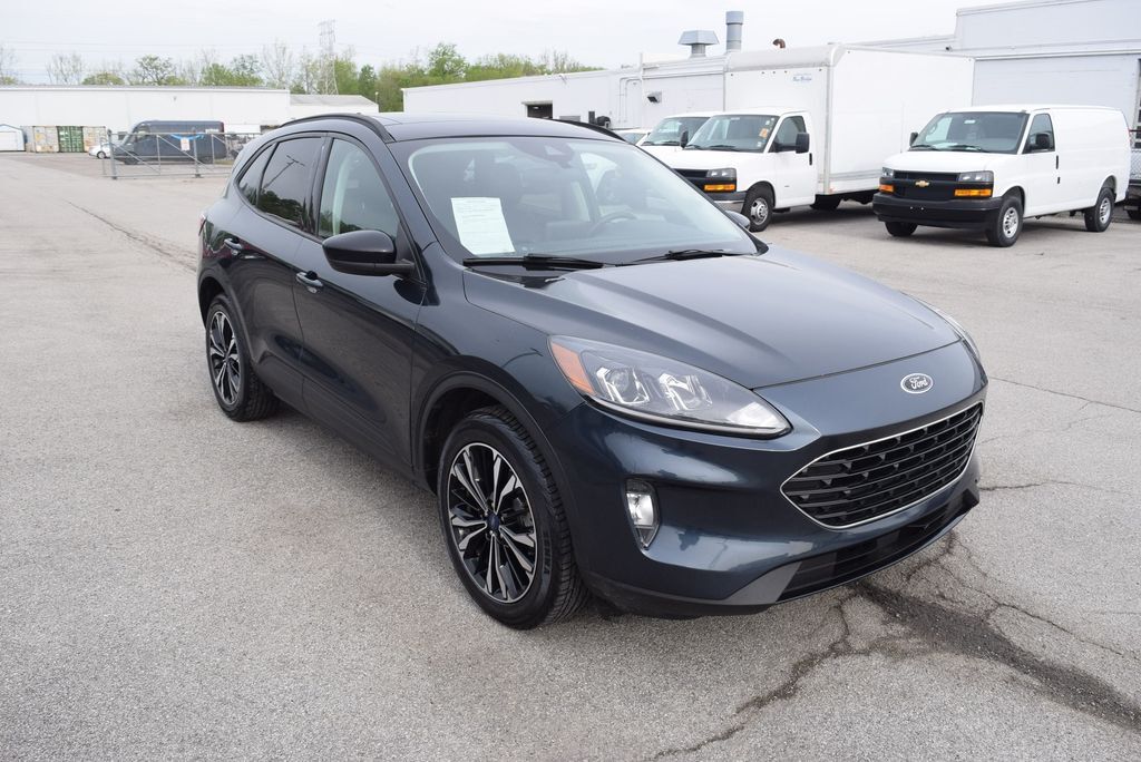 2022 FORD Escape