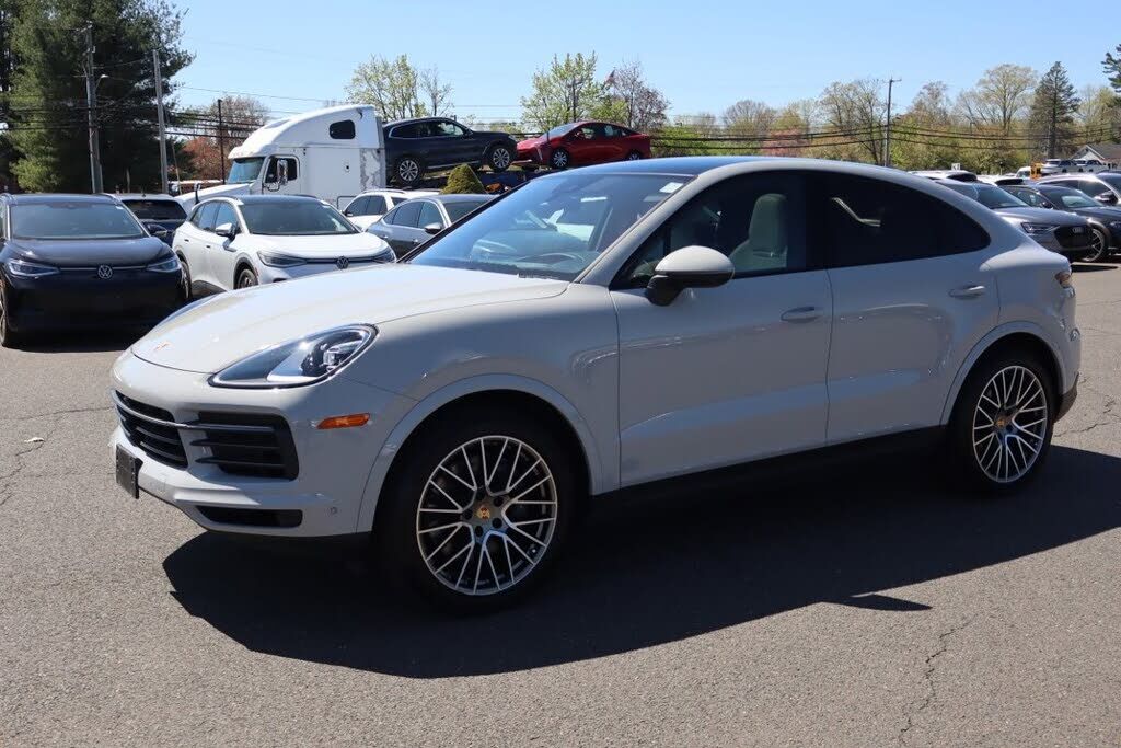 2023 PORSCHE Cayenne