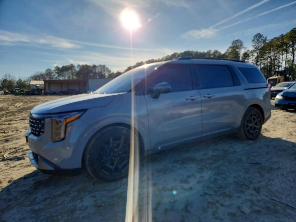 2025 KIA Carnival