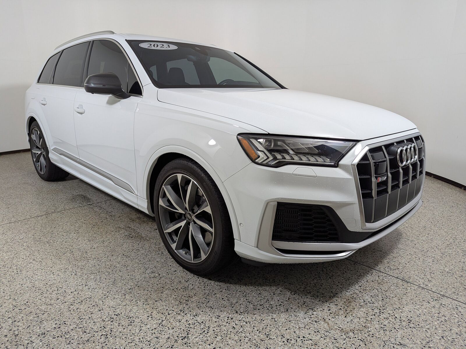 2023 AUDI SQ7