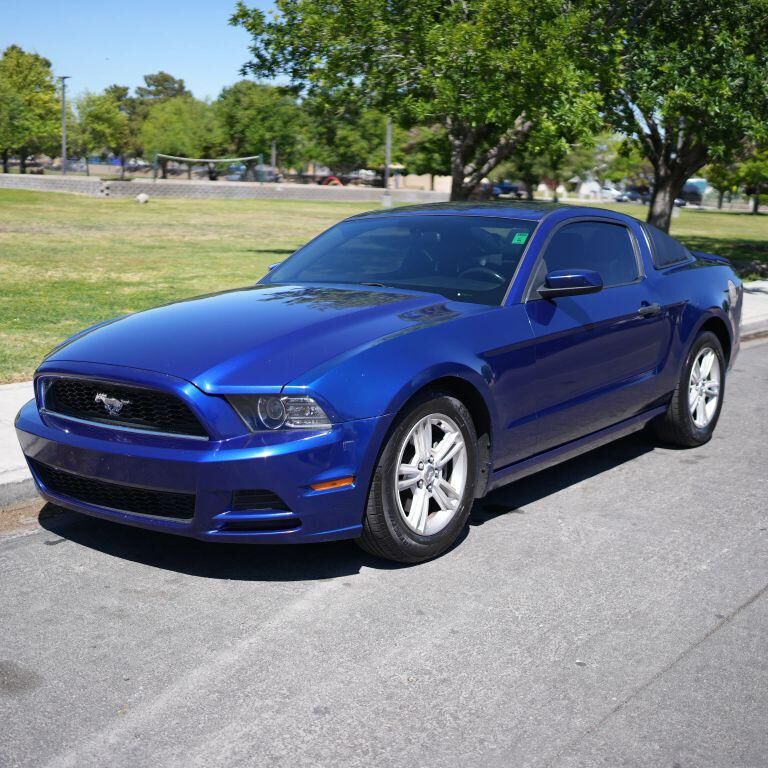2013 FORD Mustang