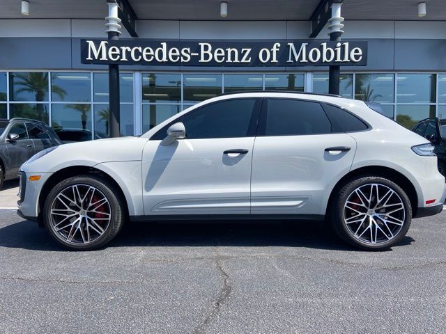 2023 PORSCHE Macan