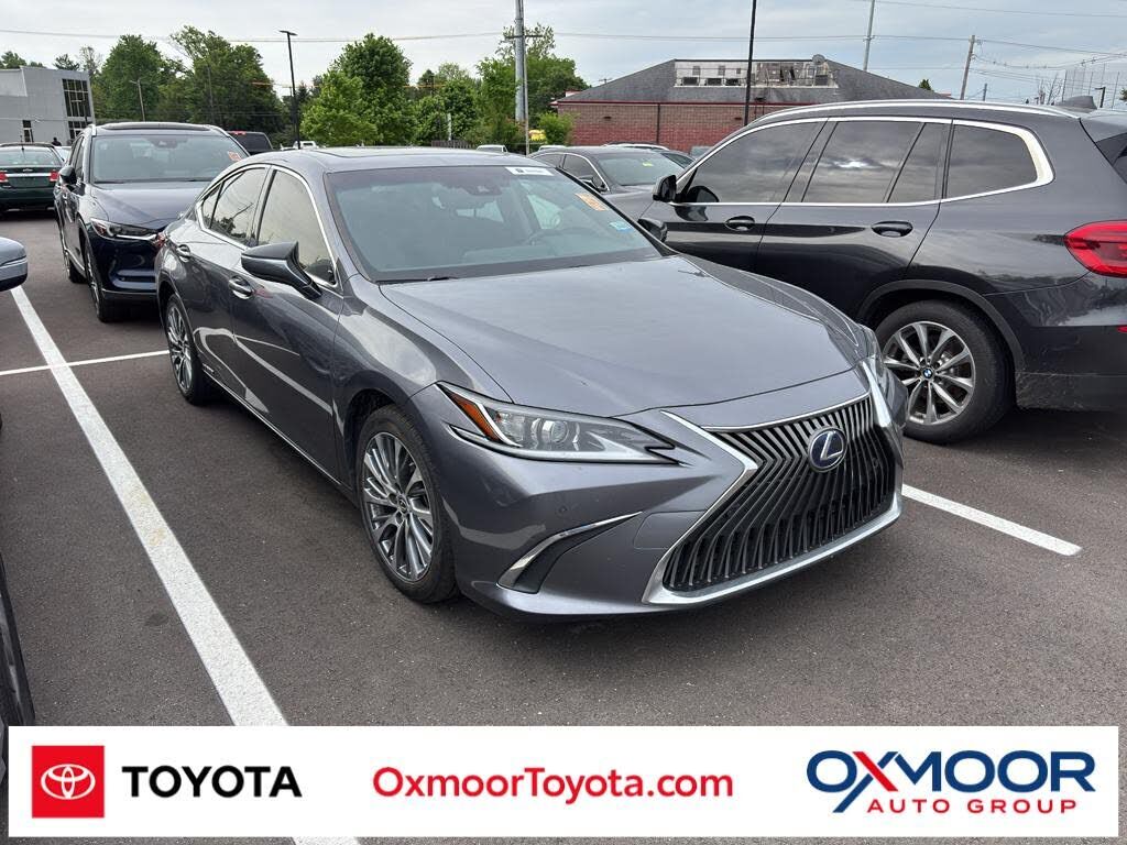 2019 LEXUS ES
