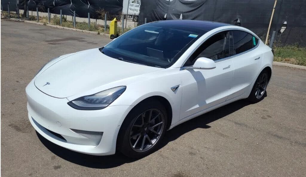 2017 TESLA Model 3