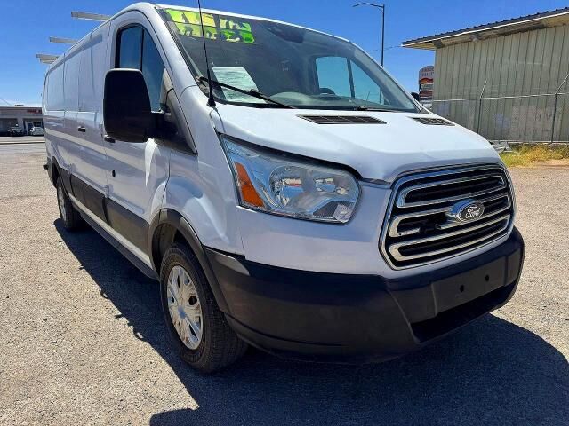 2017 FORD Transit
