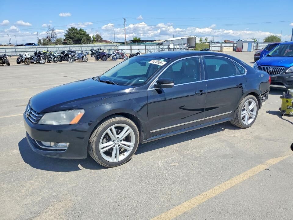 2014 VOLKSWAGEN Passat