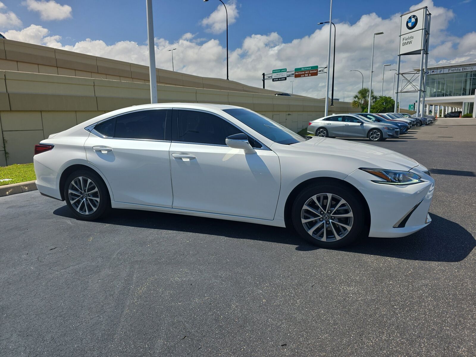 2022 LEXUS ES