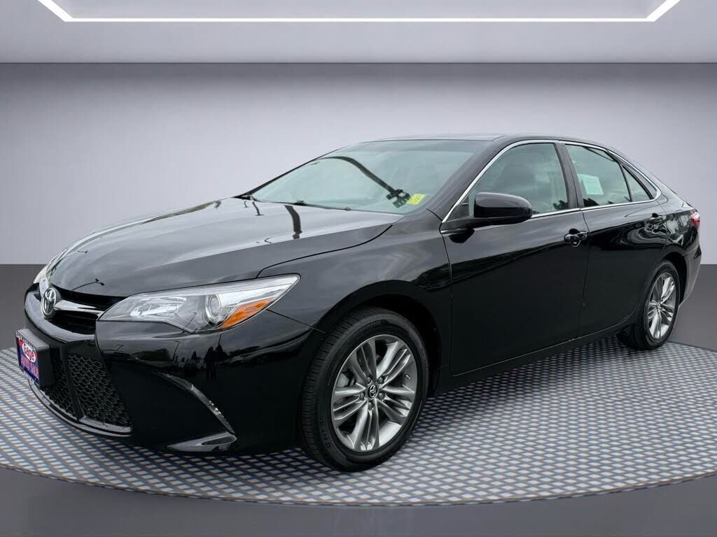 2017 TOYOTA Camry
