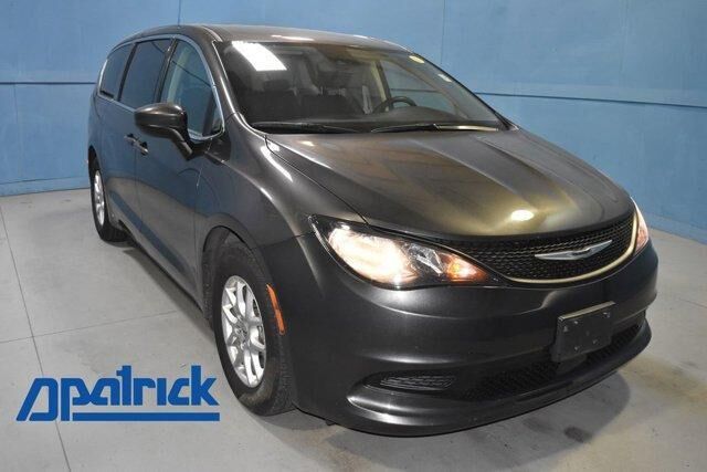 2023 CHRYSLER Voyager