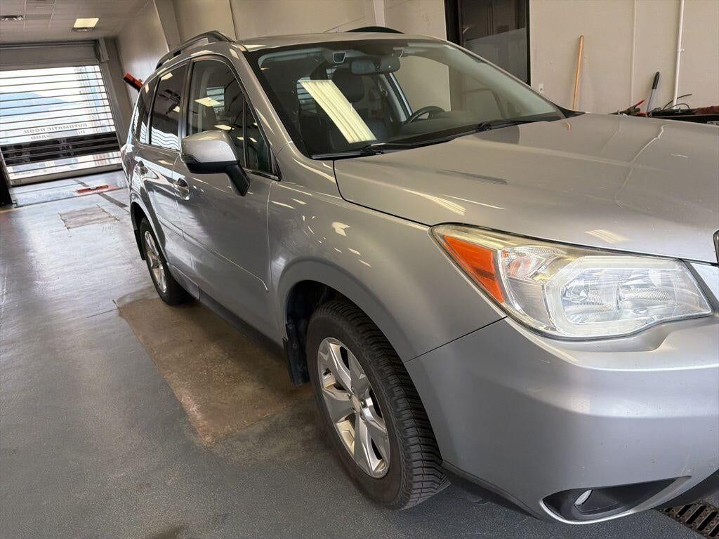2014 SUBARU Forester
