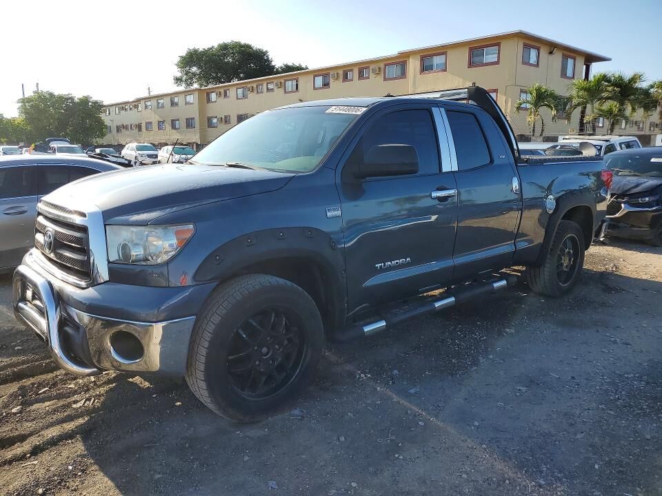 2010 TOYOTA Tundra