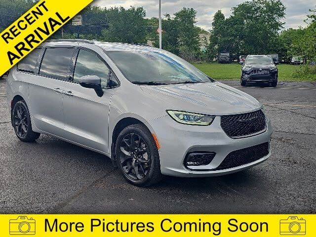 2023 CHRYSLER Pacifica