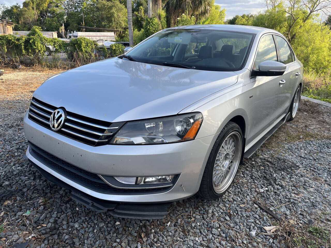 2015 VOLKSWAGEN Passat
