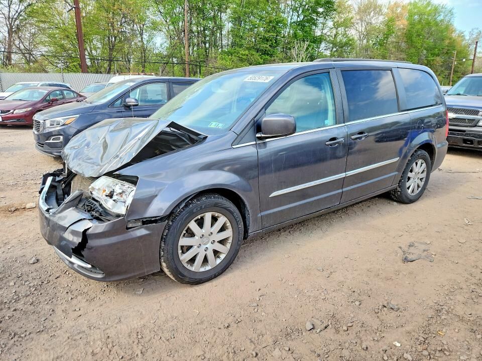 2016 CHRYSLER Town and Country
