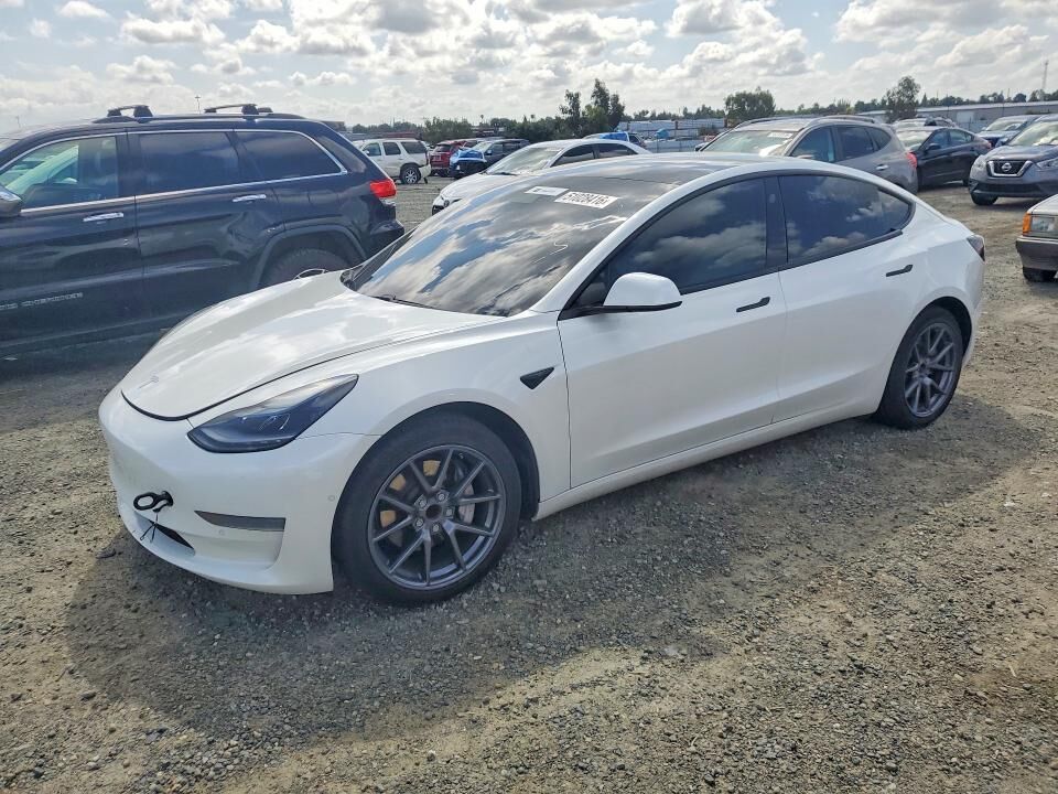 2021 TESLA Model 3