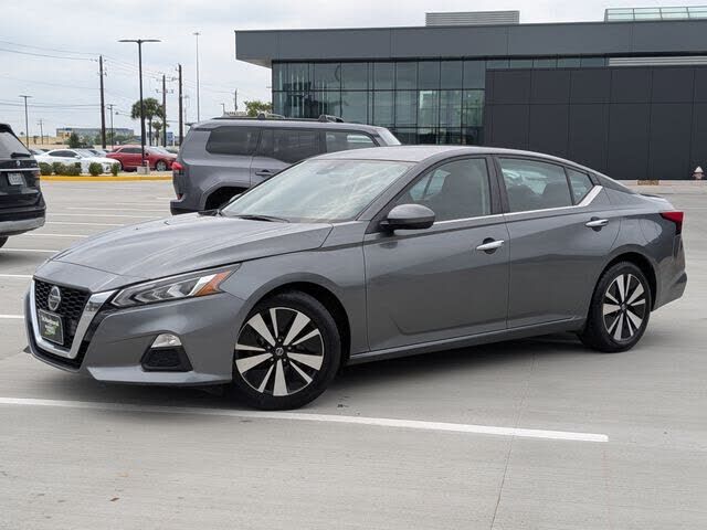 2022 NISSAN Altima