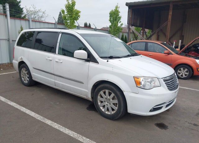 2014 CHRYSLER Town and Country